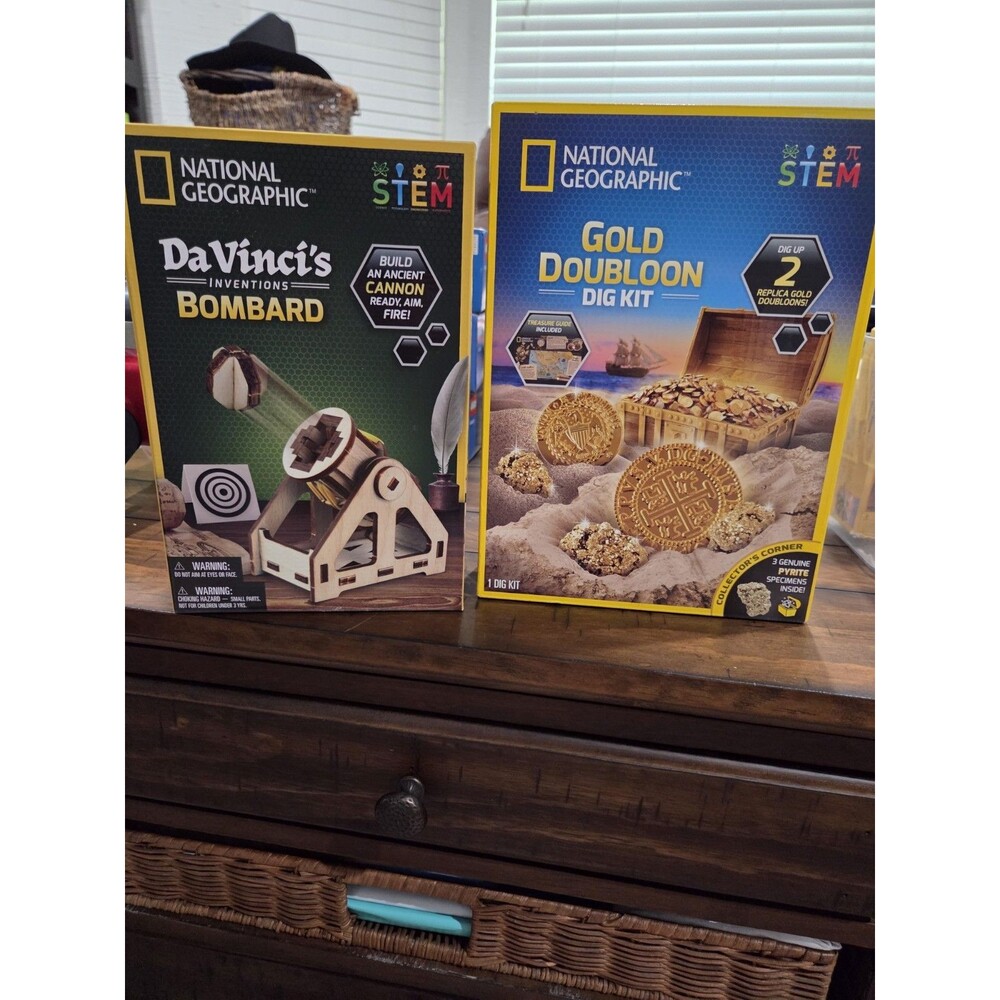 National Geographic Da Vinci Battalion And Gold Doubloon Dig STEM Kits Boxed